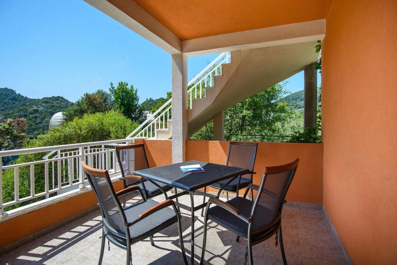 Stermasi Apartments Saplunara Bagian luar foto