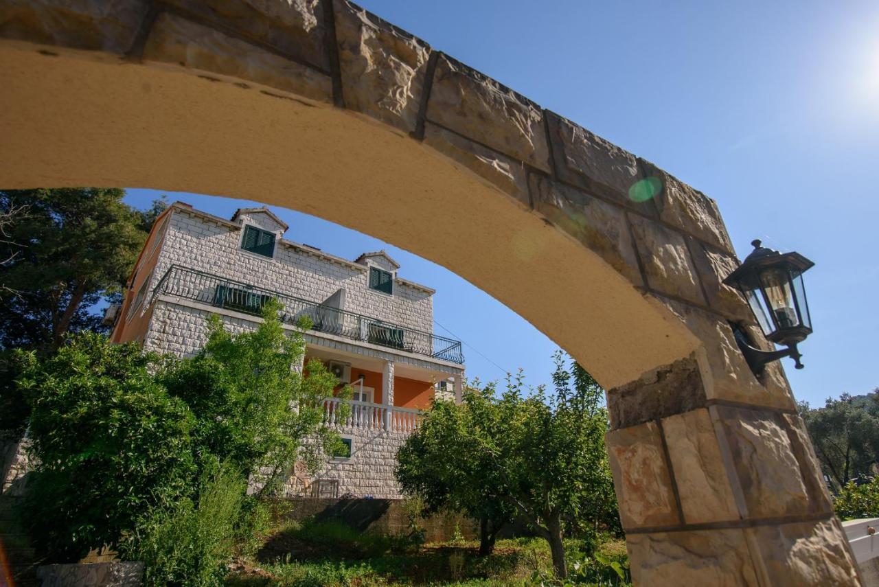 Stermasi Apartments Saplunara Bagian luar foto